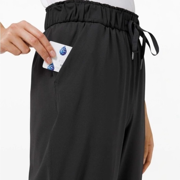 Lululemon sz 4 Keep Moving Pant Black Drawstring Pants Trouser great condition - Picture 11 of 11